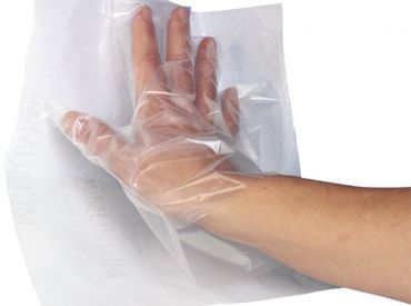 Soft-hand copolymer foil gloves, sterile, size M 1x100 items 